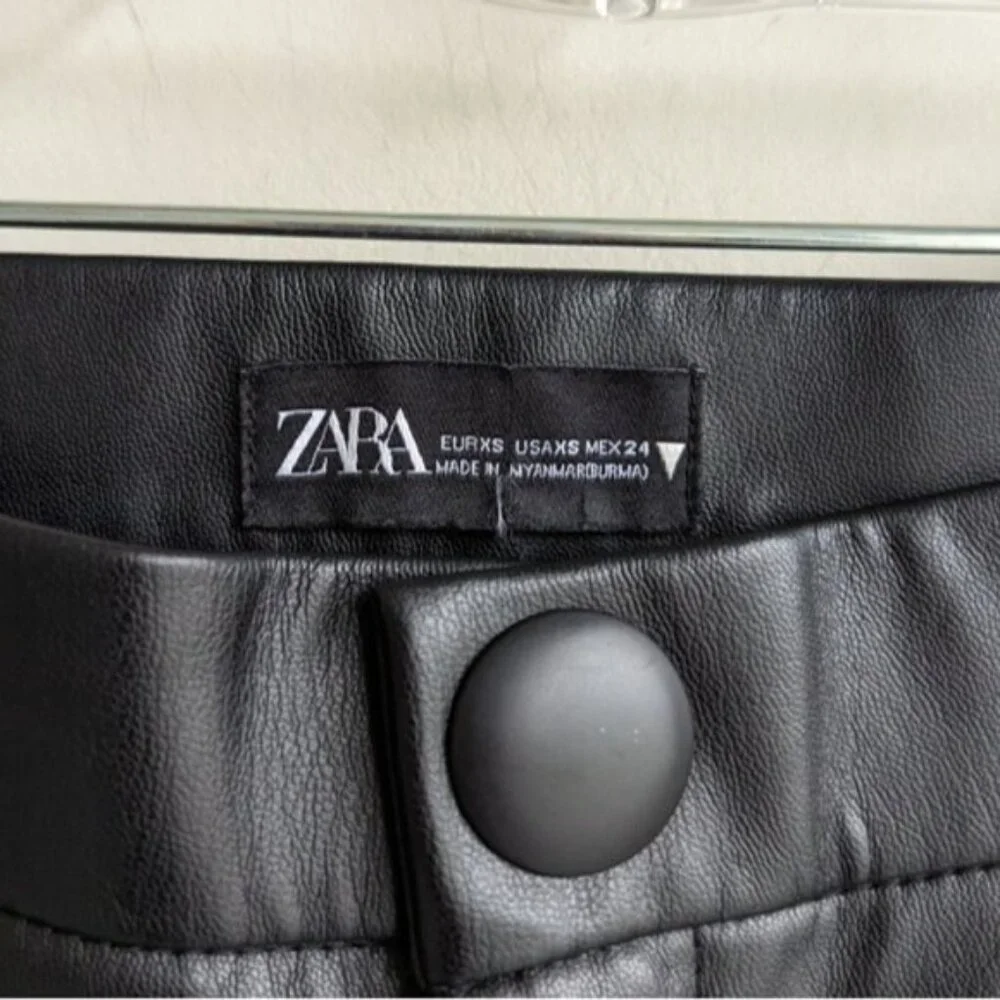 Zara faux leather flared high rise pants - Picture 3 of 7